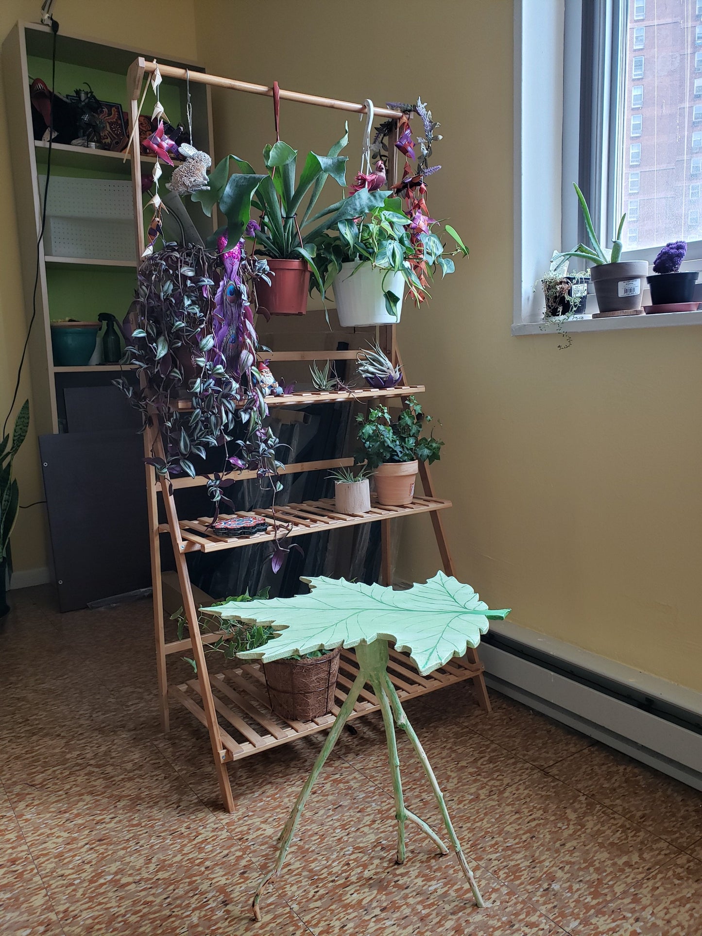 Leaf table
